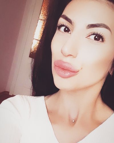 Lory Romantic - Escort Girl from Ann Arbor Michigan