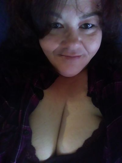 Caucasian Escort in Dayton Ohio