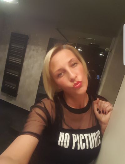 Redhead Escort in Vacaville California
