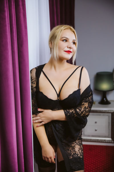 Marry Klaire - Escort Girl from Riverside California