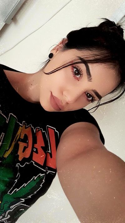 Megan Reyes - Escort Girl from Louisville Kentucky