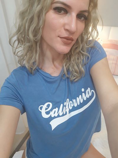 Miana Davis - Escort Girl from Dayton Ohio