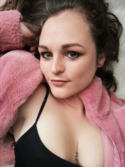 Monique Summers - Escort Girl from Bend Oregon
