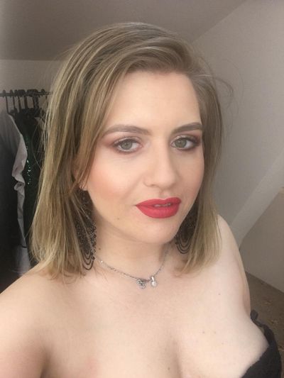 Redhead Escort in Santa Ana California