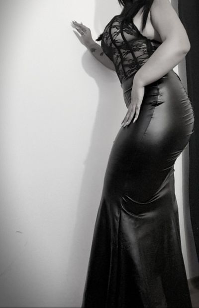 Natasha Floran - Escort Girl from Warren Michigan