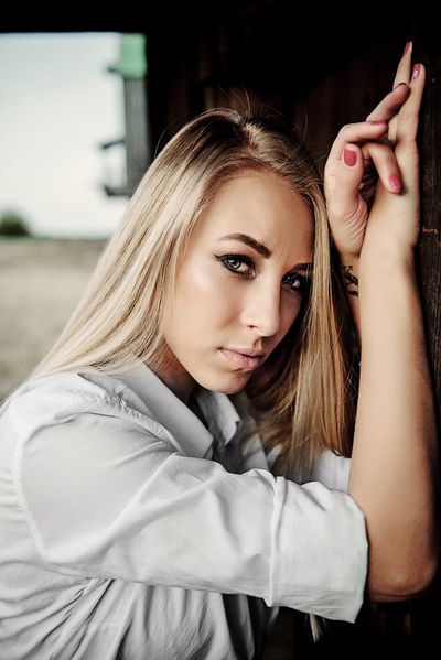Alice Sewell - Escort Girl from Lancaster California