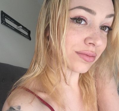 Dark Saray Switch - Escort Girl from Minneapolis Minnesota