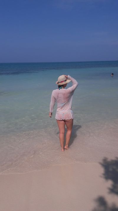 Brunette Escort in Hayward California