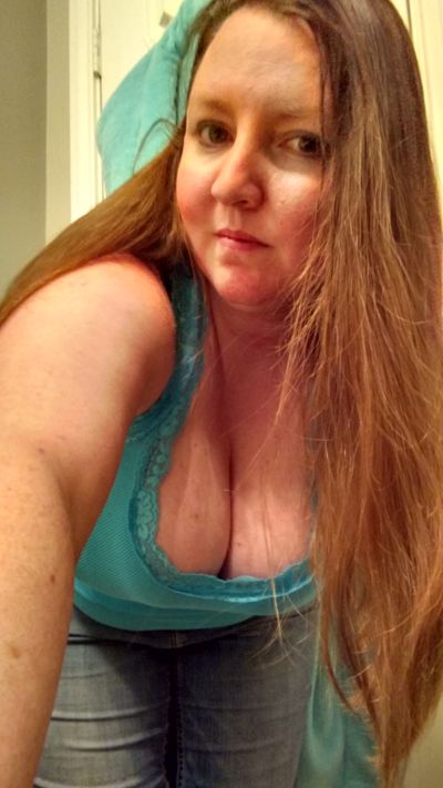 Redheadredneck - Escort Girl from Madison Wisconsin