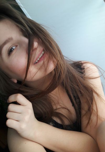 Ri Ri Robin - Escort Girl from Clarksville Tennessee