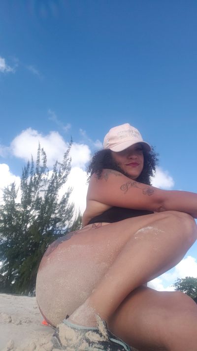 Rosa B - Escort Girl from Manchester New Hampshire