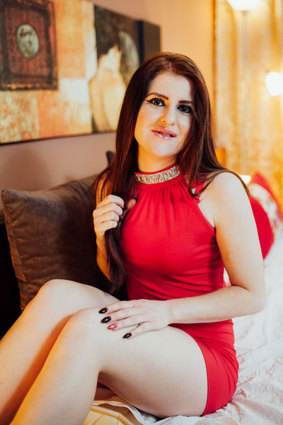 Brunette Escort in Grand Rapids Michigan