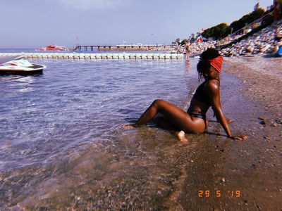Caucasian Escort in Naperville Illinois