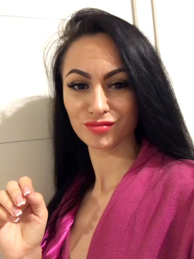 Sophie Moons - Escort Girl from Bakersfield California