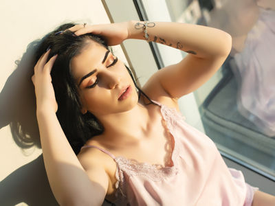 Jenny QT - Escort Girl from Renton Washington