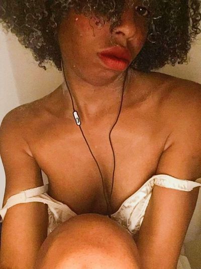 Lesbian Escort in Hialeah Florida