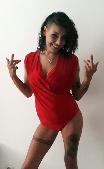 Redhead Escort in Clarksville Tennessee