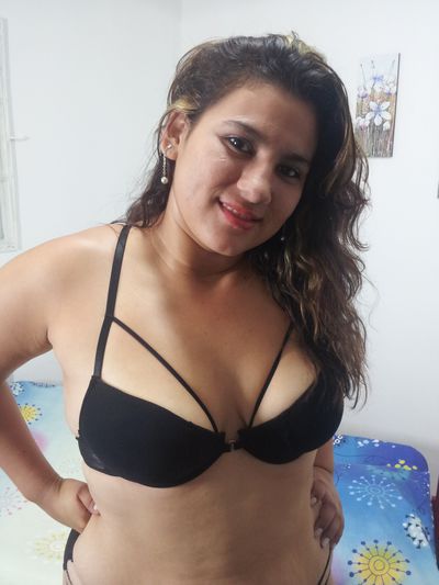 damiselahotlatin