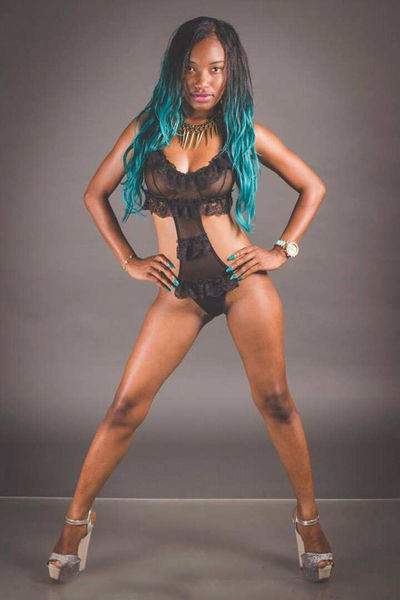 Marine Traviesa - Escort Girl from Carmel Indiana