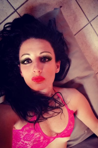 Blonde Escort in Clarksville Tennessee