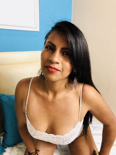 pocahontasgomez - Escort Girl from Portland Oregon