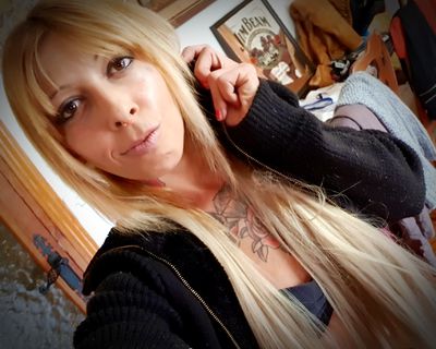 reddiamonds - Escort Girl from Davenport Iowa