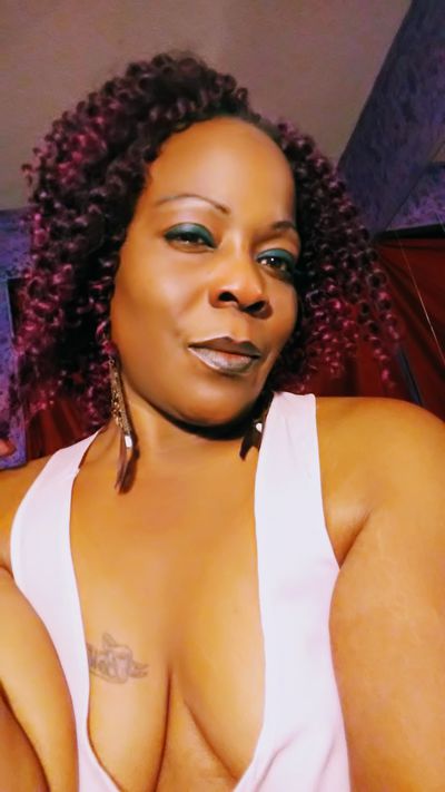 Ebony Escort in Salem Oregon