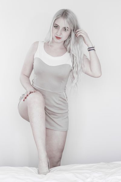 zoe Love - Escort Girl from Victorville California