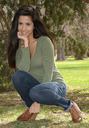 18 year old female boxer Sabrina Blond covers up her naked tits