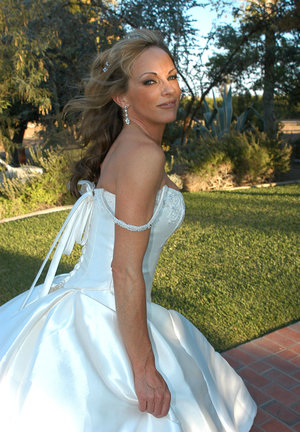 18 year old girl Barbie Bree strips to pink leg warmers in her bedroom