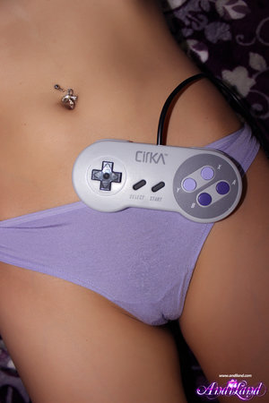 18 year old Brooke Lynn giving and receiving oral sex before facial cumshot