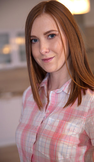 18 year old Brooke Lynn giving and receiving oral sex before facial cumshot