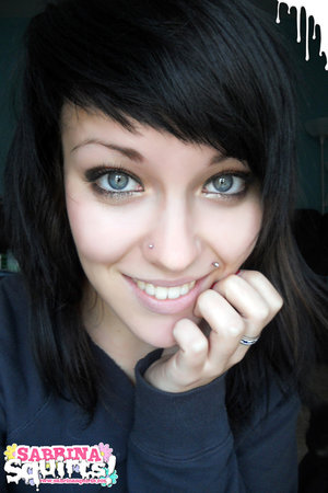 18 year old girl Agnes uncovers her perky tits as she gets completely naked