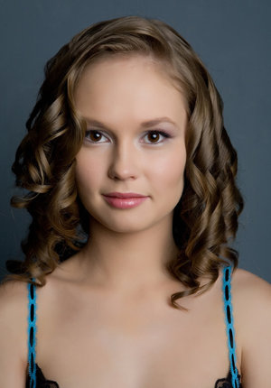 18 year old girl Ally Styles smokes before a nut sac nudeing BJ and a sexy