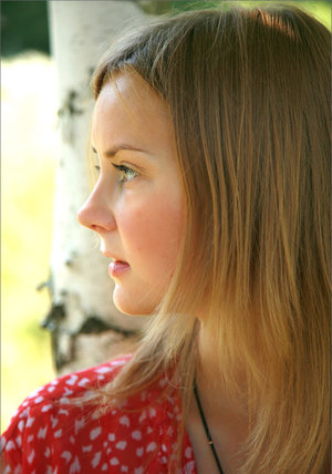 18 year old Bailey Brookes loosing nice natural tits and pink cunt free