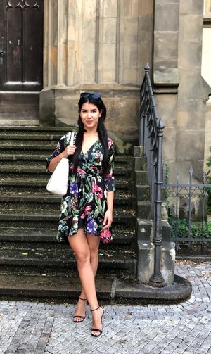 18 year old beauty Agnes takes great care in flaunting perky tits in the nude