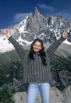 18 year old girl Hailey Little takes off yoga attire to stand naked