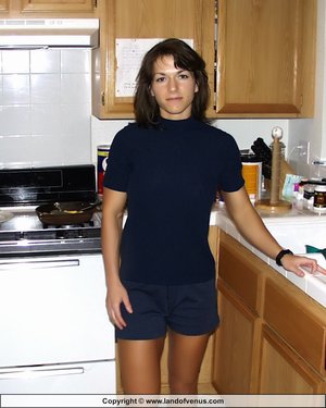 18 year old Brooke Lynn giving and receiving oral sex before facial cumshot