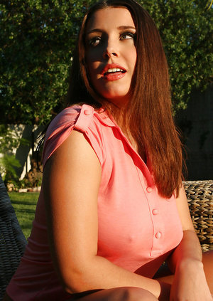 18 year old Bailey Brookes loosing nice natural tits and pink cunt free