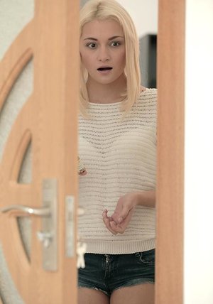 18 year old cutie Riley Reid taking cumshot on face from long penis