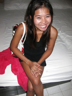 18 year old beauty uncovers her big tits before losing her virginity