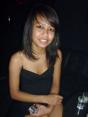 18 year old girl sexys her sisters boyfriend and sends her the selfie as proof