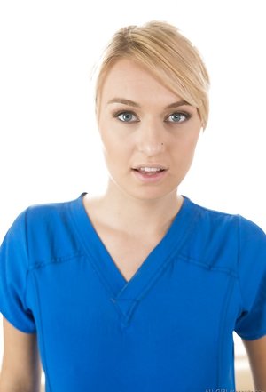 18 year old Bailey Brookes loosing nice natural tits and pink cunt free